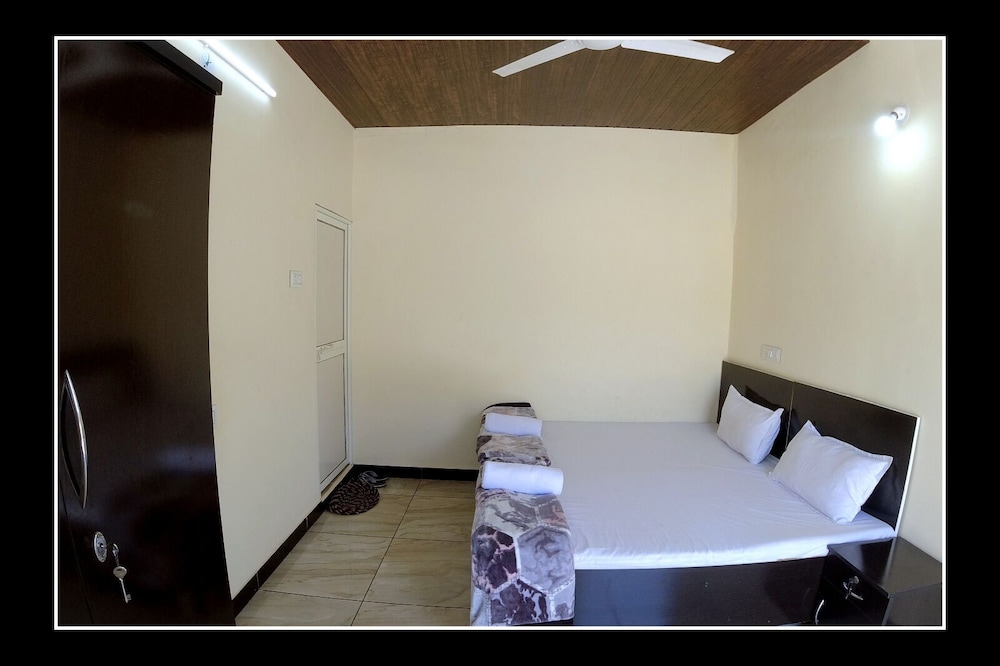 Mayur Homestay