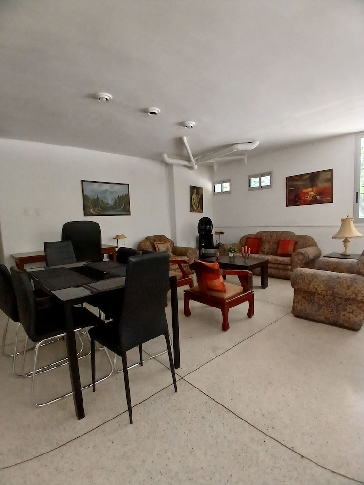 201 Apartamento Completo Rers en Versalles 3 Habitaciones - Cali Tower Suites & Lofts