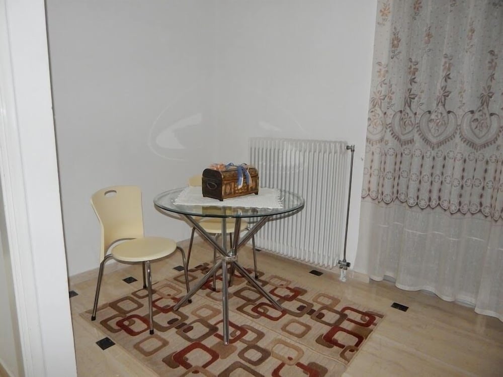 Tripoli Apartments & Rooms