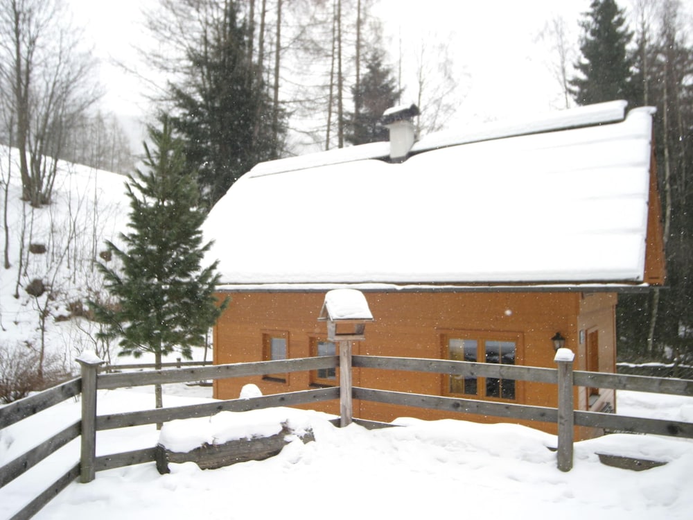 Cozy Holiday Home in Carinthia near Ski Area