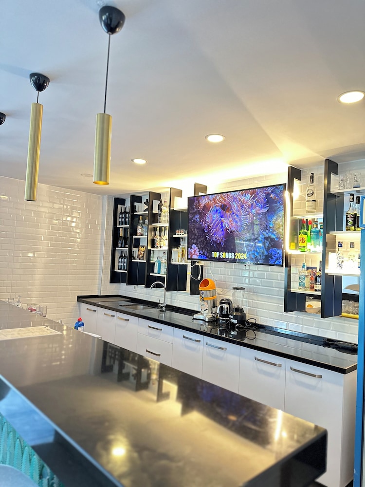 Mogons Exclusive Hotel - Image 173