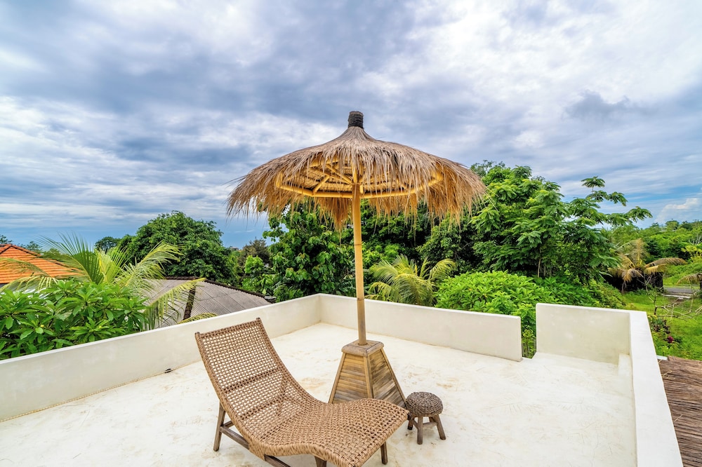 Villa Laguna by Pertama Management