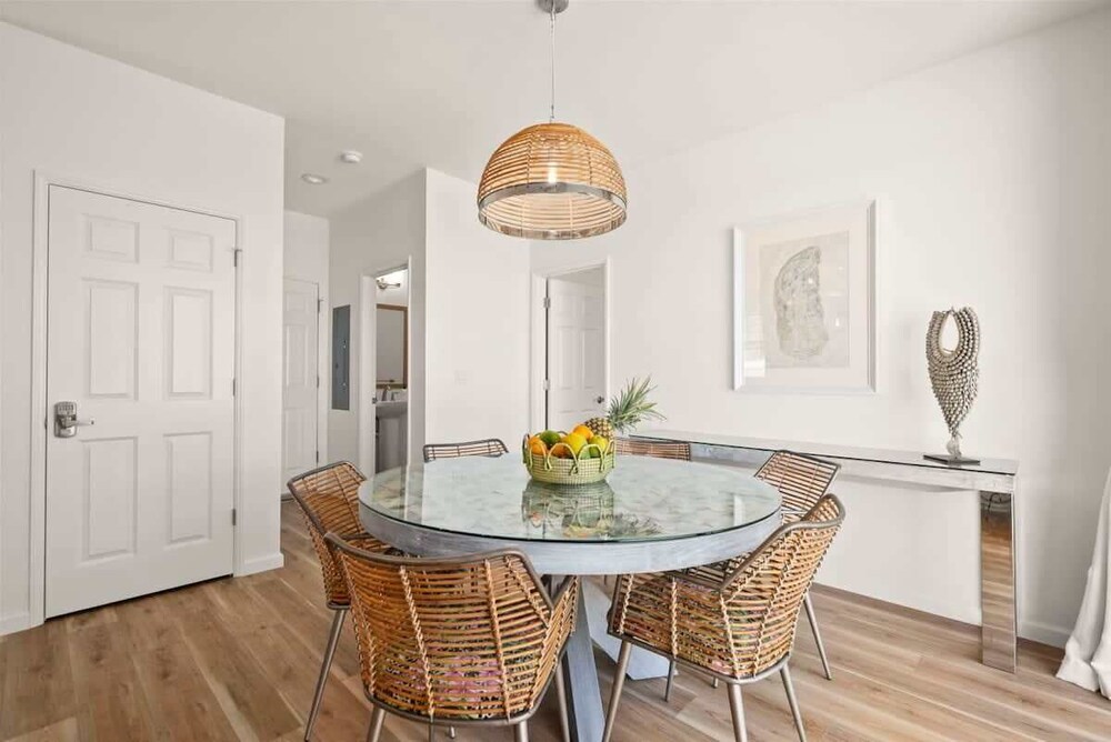@ Marbella Lane - Paradise Point Close to Beaches
