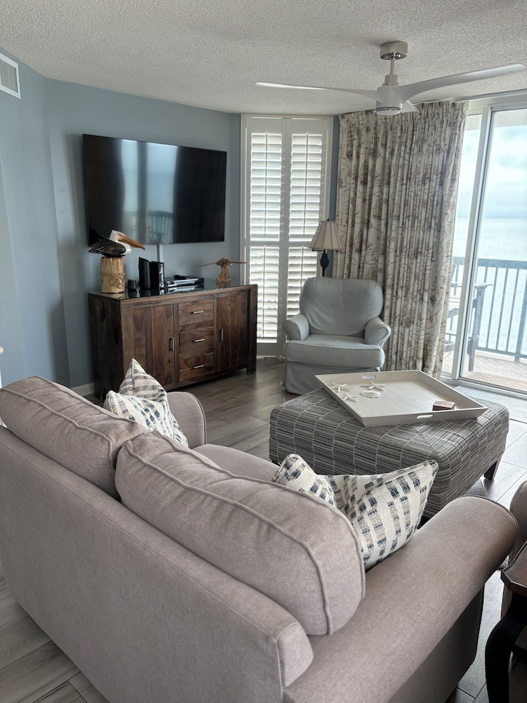 Picture Perfect- Oceanfront Condo