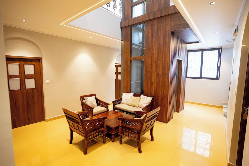 SHIVA KASHI HOTEL