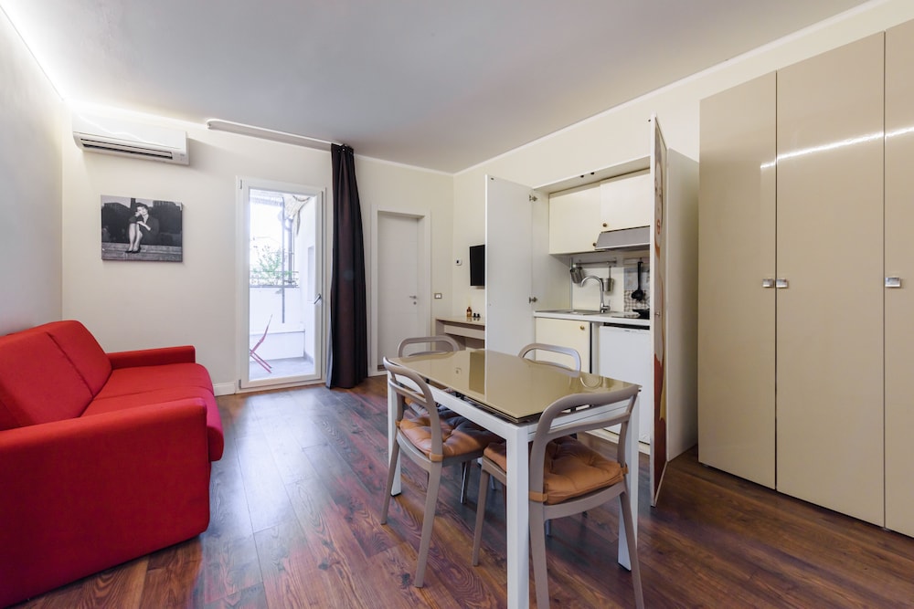 Dolcevita Suite by Mmega