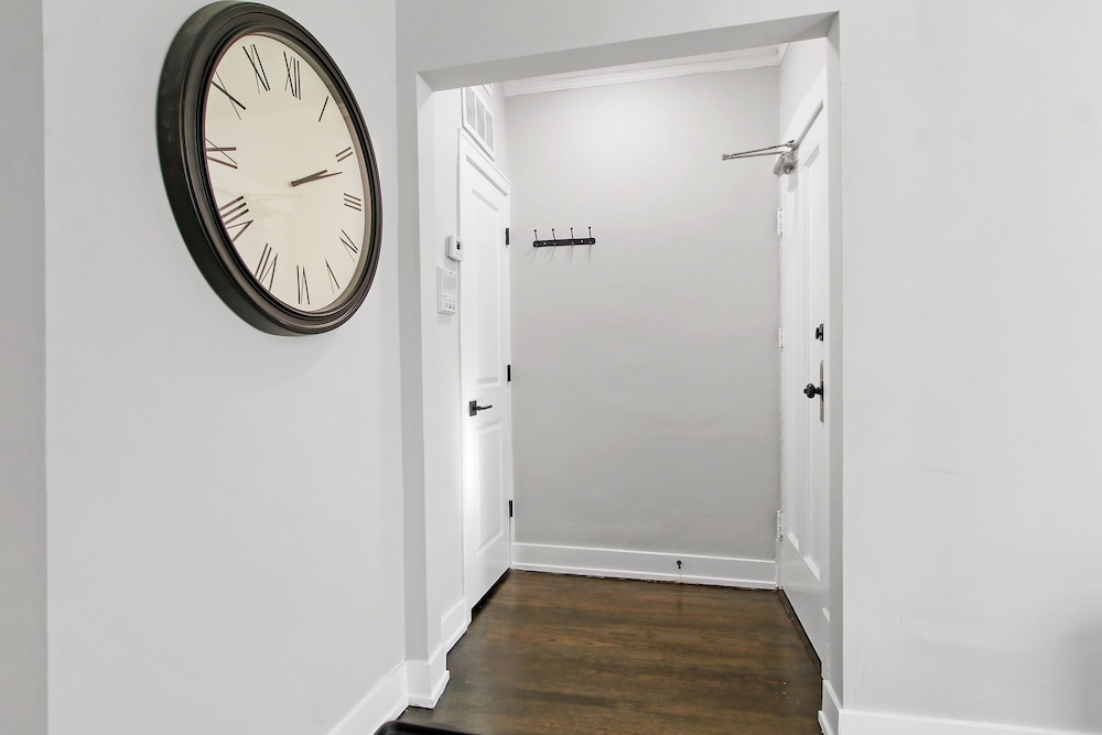Comfy 2BR - Sunnyside 2F