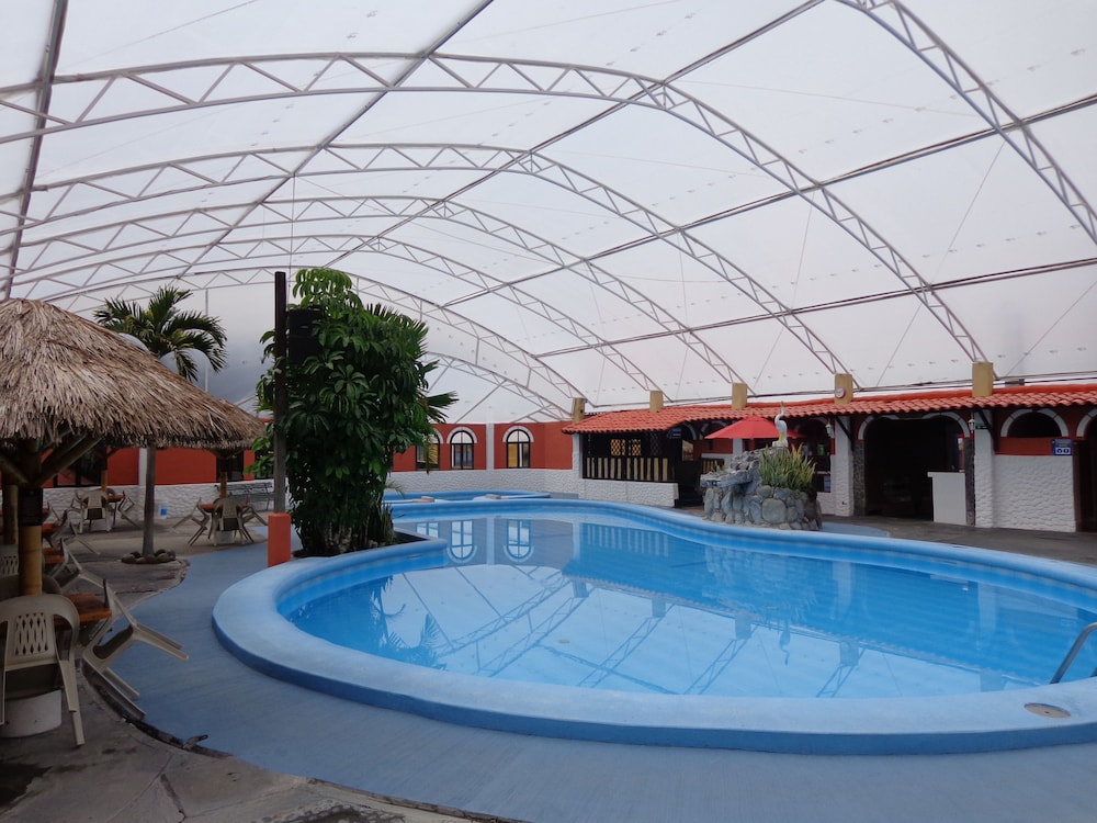 Hosteria El Surillal