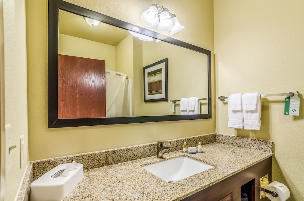 Cobblestone Inn & Suites - Vinton