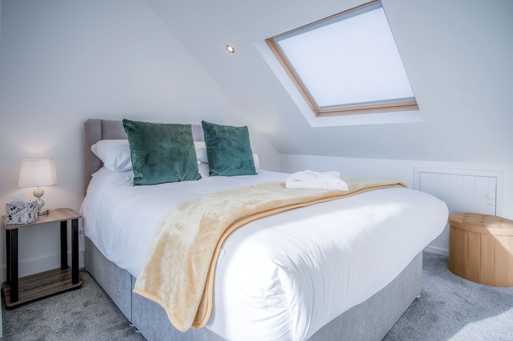 Oasis - 2 Bed Apartment - Ocean Breeze