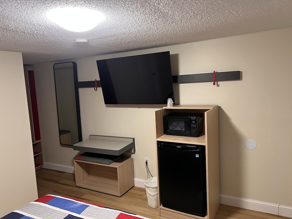 Budget Inn Dayville - Property Image 37