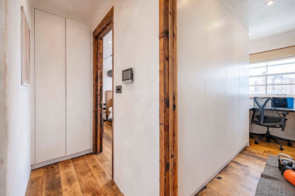 Long Term Stay- Notting Hill by Out of Office Lifestyle