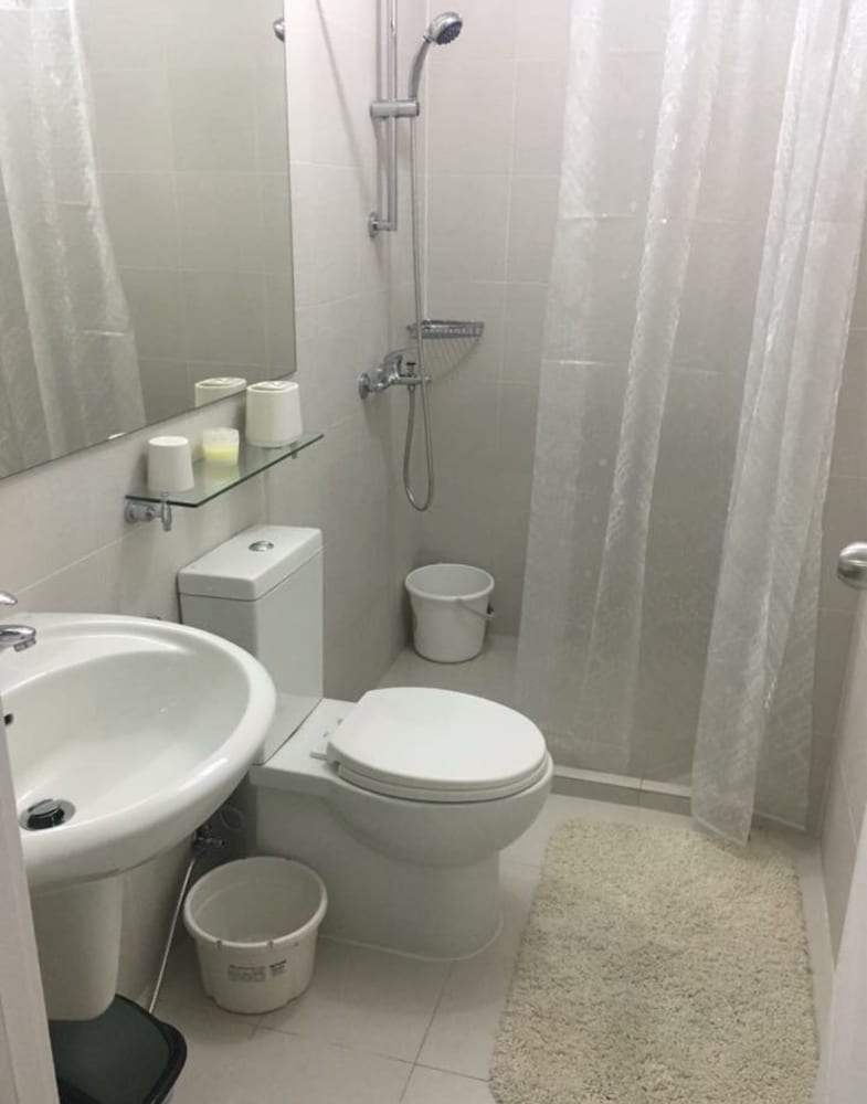 2 Bedroom Suite by Nezpril at Acqua Residence Manila