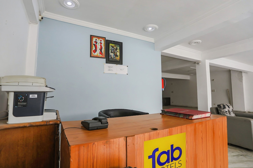 Lobby & Reception