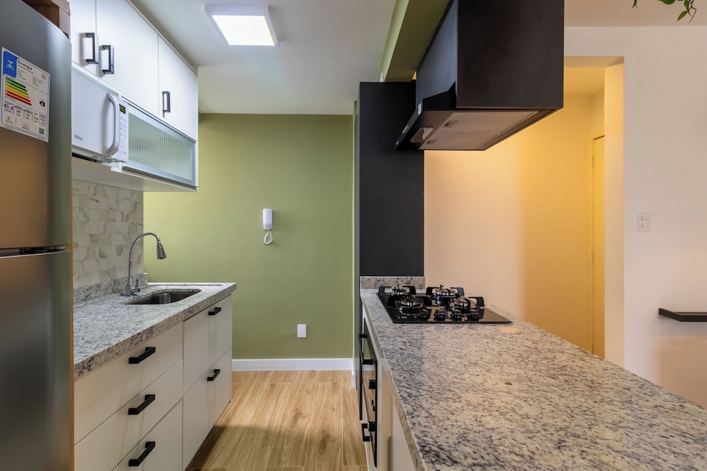 Amazing Apartment With Great Location - Eox0102