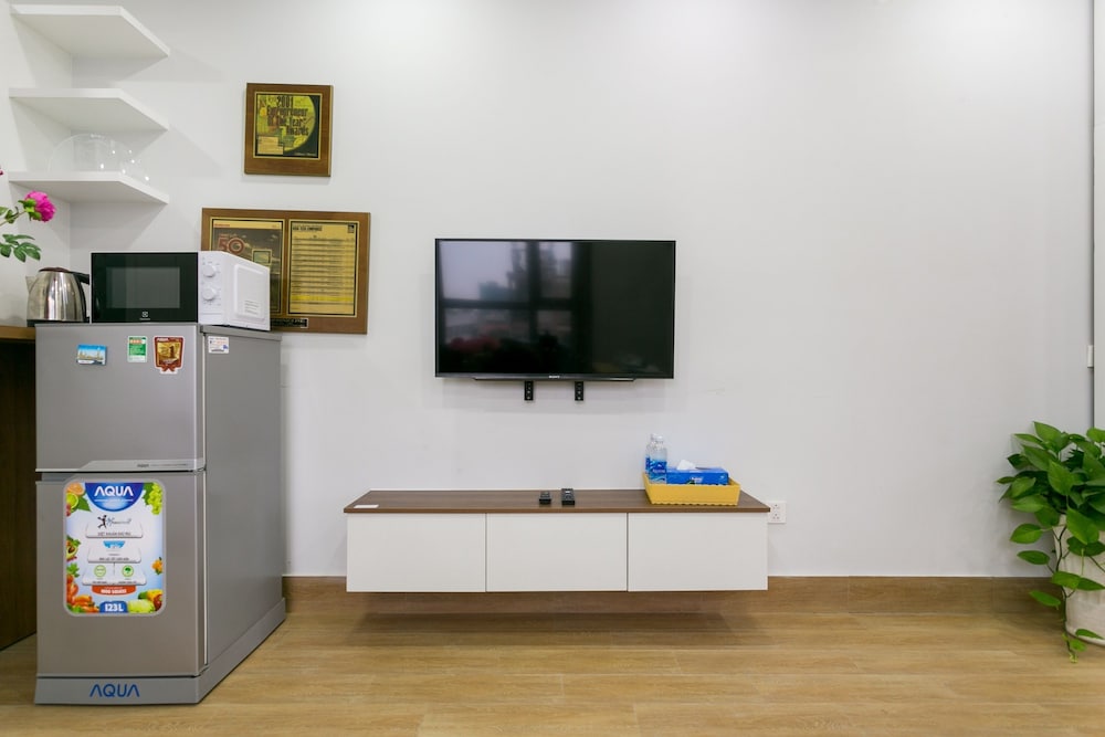 Jennifer House - Millenium Apartment