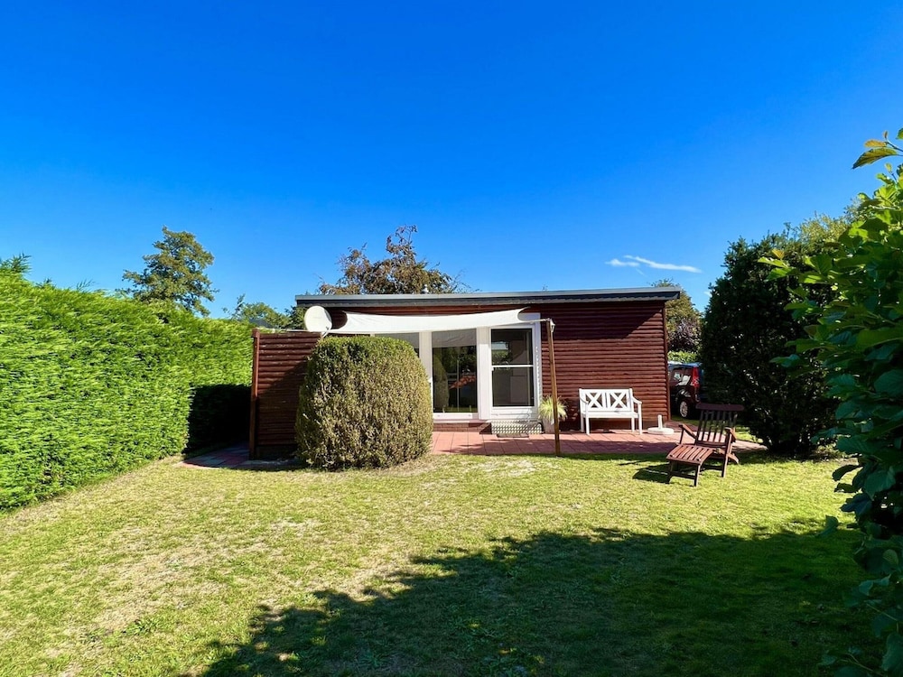 Spacious Bungalow With Garden in Park Eureka