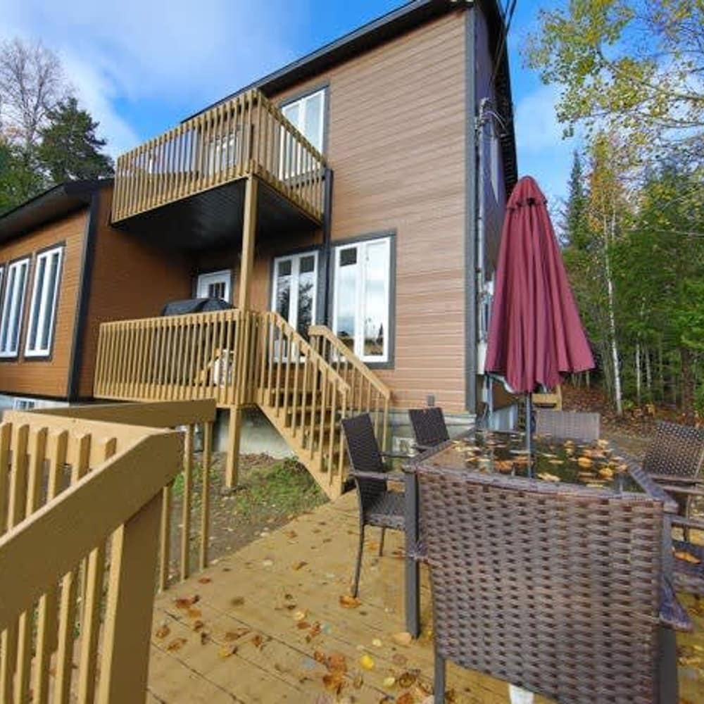 De la Montagne-spa- PET Friendly- Ski in Ski out