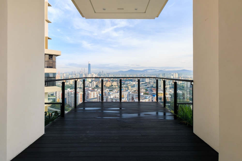 J DUPION Boutique Suites by NowHere