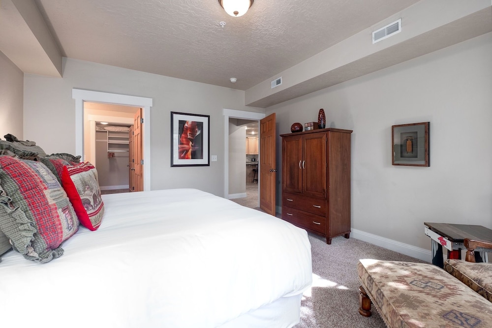 Park City Ski Resort - Town Pointe Condos