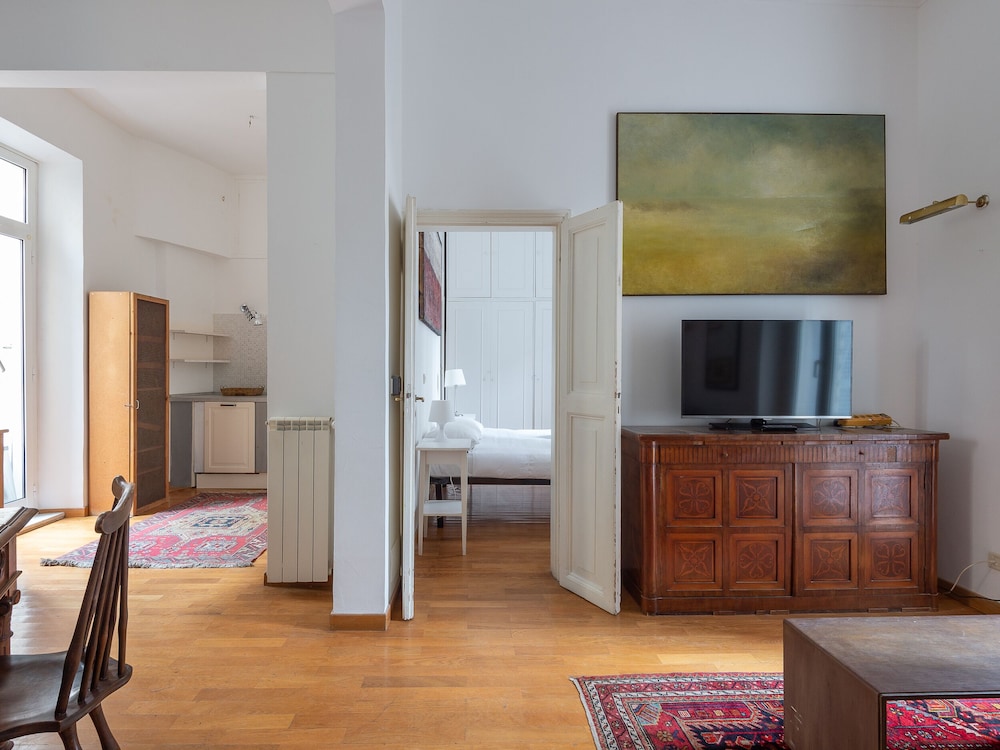 Fori Imperiali Balcony Apartment