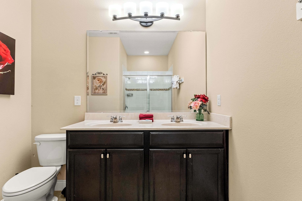 Solterra Bliss - Resort Stay for 13 w/ Pool, Hot Tub & Game Room