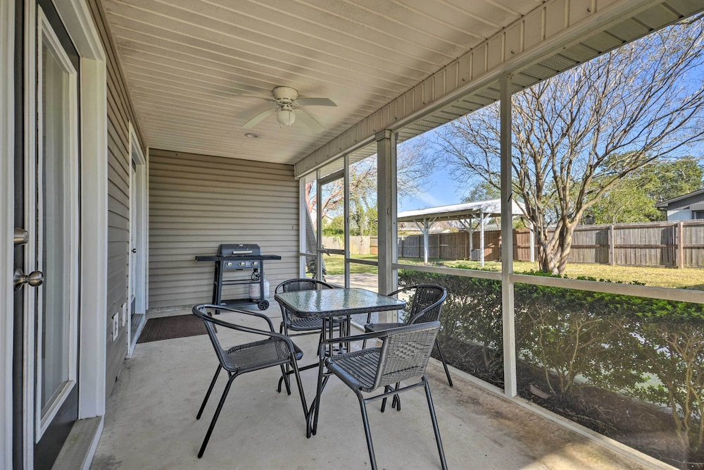 Gulf Breeze Retreat < 4 Mi to Beach Access! in Gulf Breeze, US