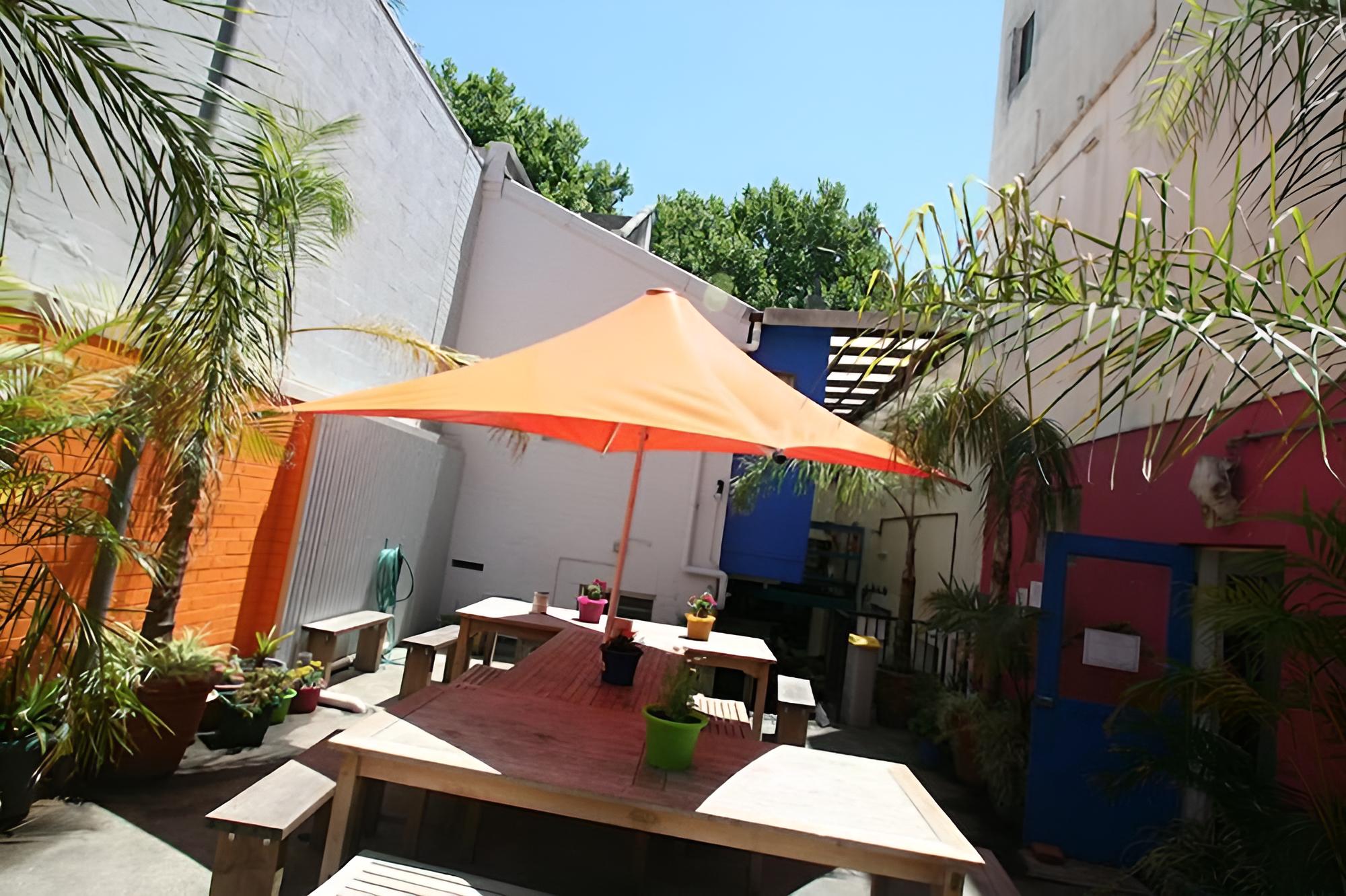 Zing Backpackers - Image 1
