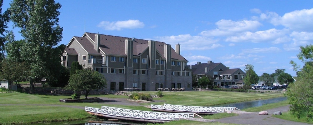 Izatys Resort