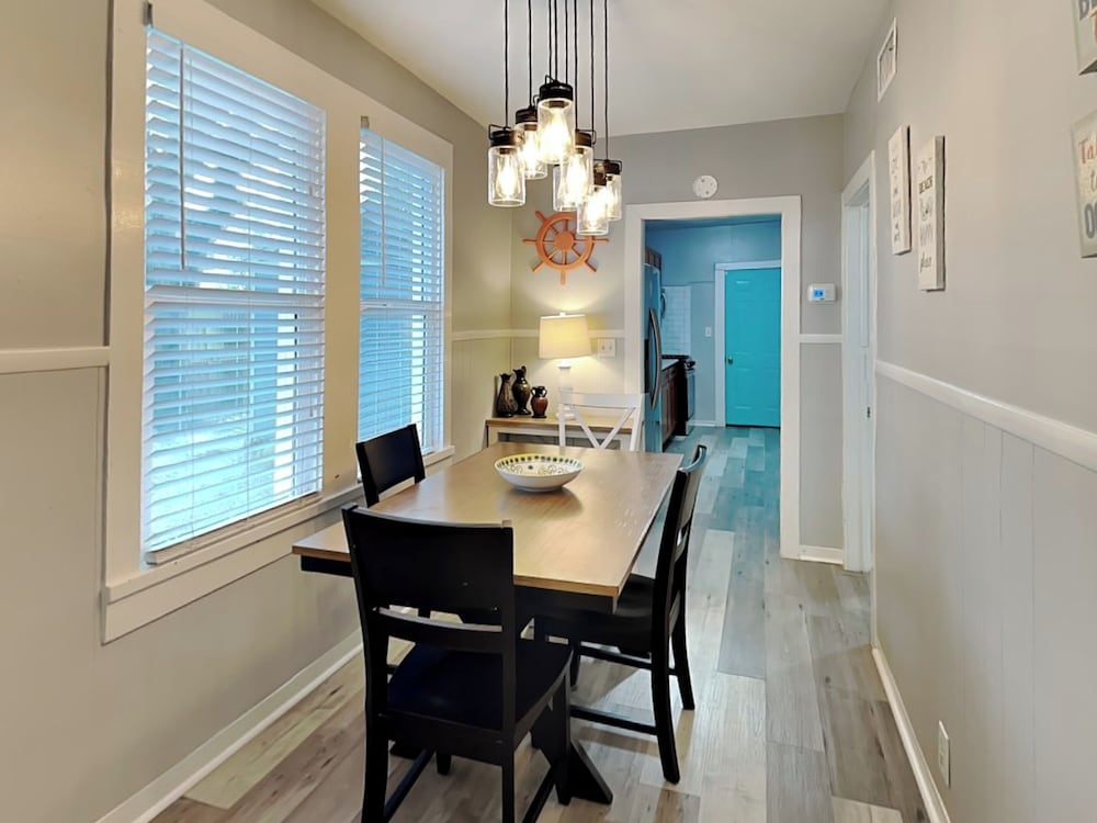 Pleasure Pier Retreat Manor by Ryson Vacation Rentals