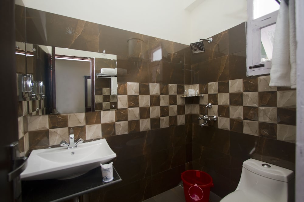 Snow Touch Resort (Shri Nath Group)