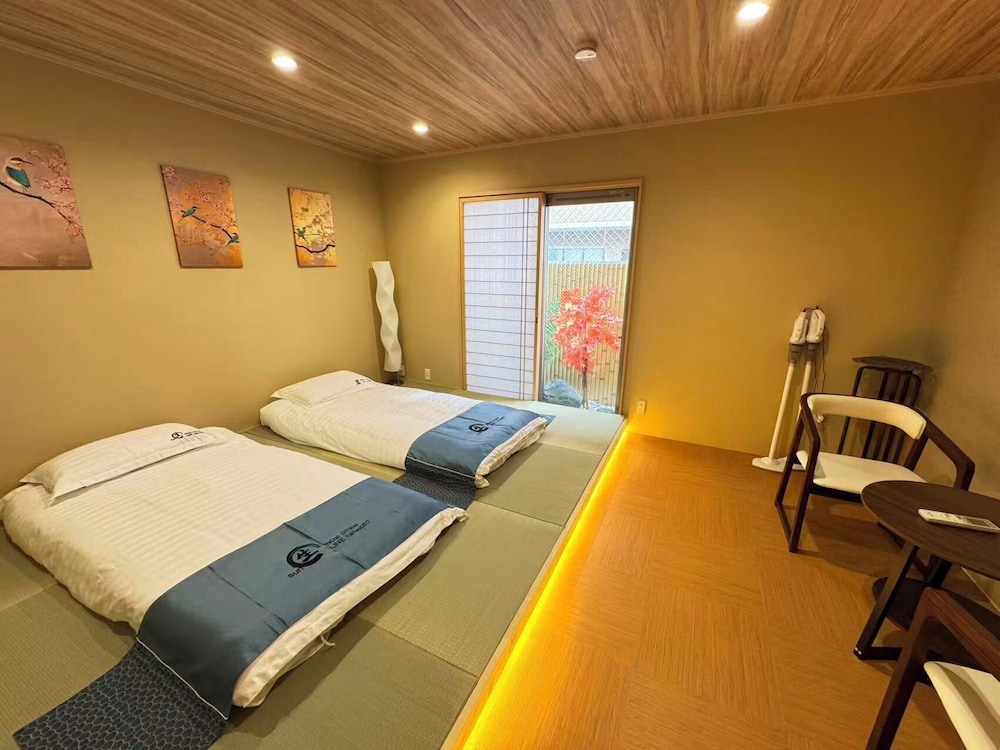 SUN WARM HOUSE