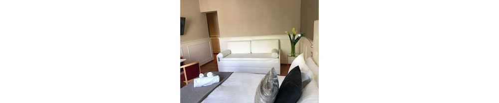 207 Inn