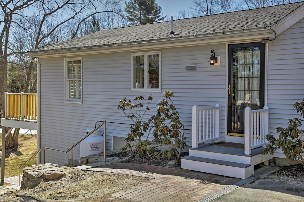 Freeport Vacations - Peaceful Waterfront Apt w/ Deck, 22 Mi to Portland - Property Image 2