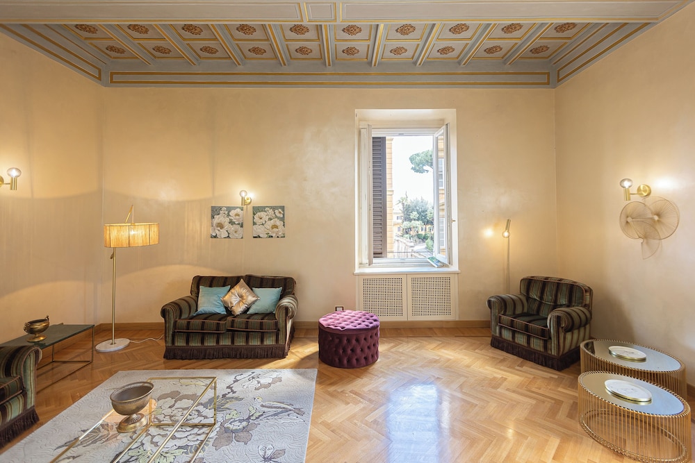 Ludovisi Apartment