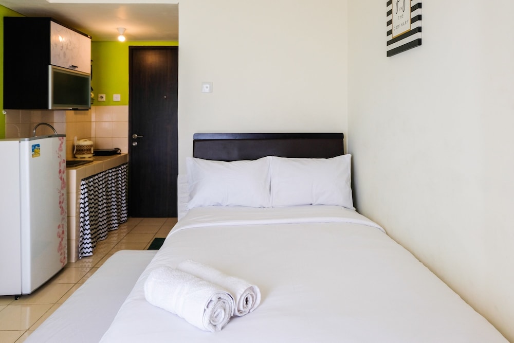 Cozy Studio Serpong Greenview Apartment