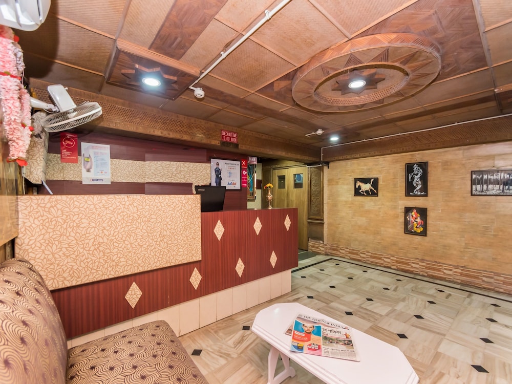 OYO 8998 Hotel Aayash