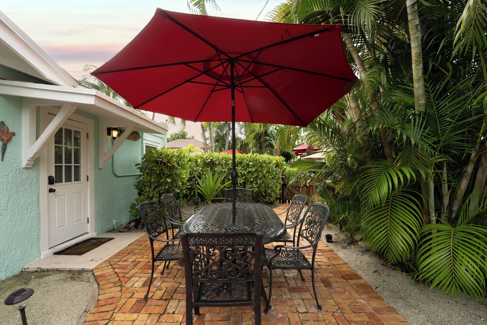 Bahama Breeze Bungalow