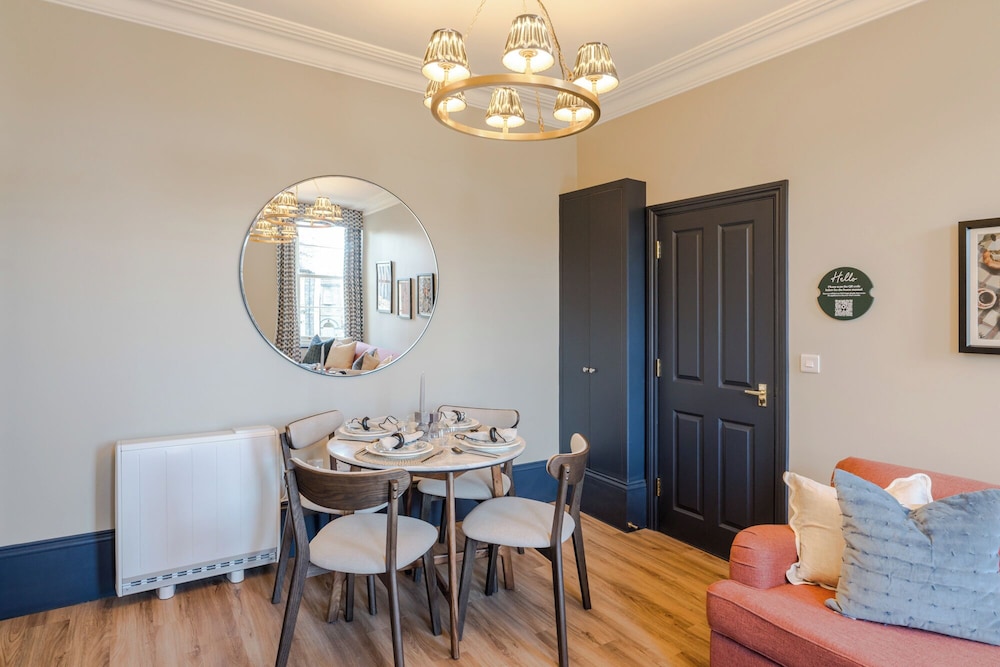Your Apartment - Pembroke House