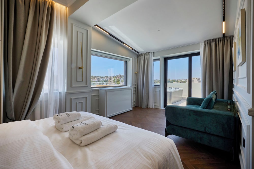 Ermou 99 Intelligent Private Suites