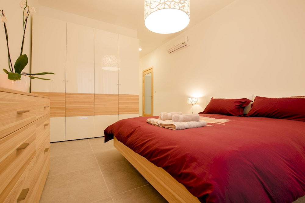 Seafront Apart IN Fort Cambridge view 5