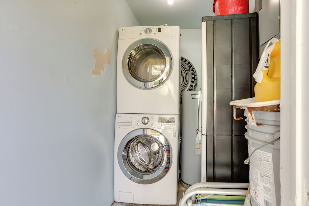 2 Mi to Swim & Shop: Updated North Palm Beach Home