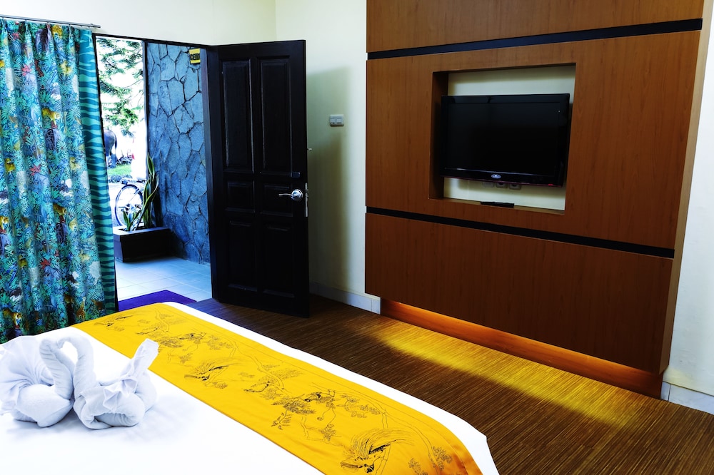 Royal Safari Garden Resort & Convention