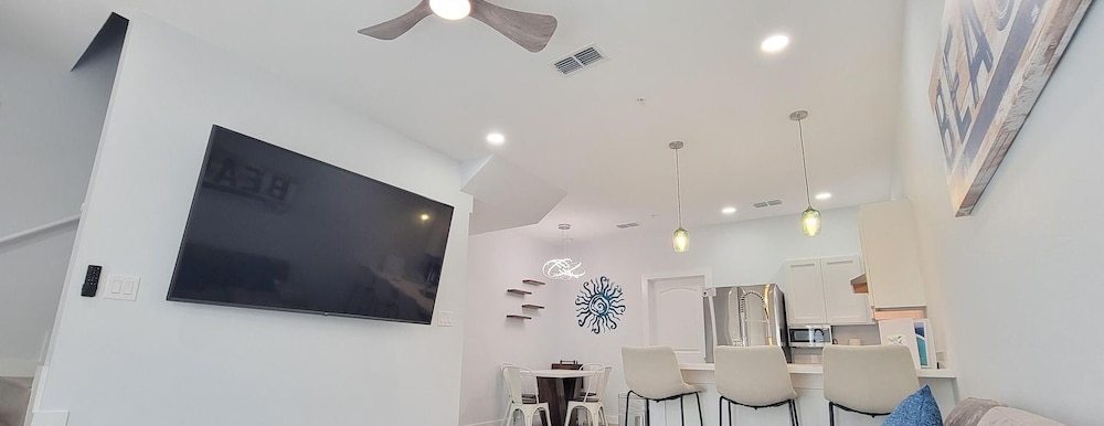 Villas De Laguna 3 3 Bedroom Townhouse