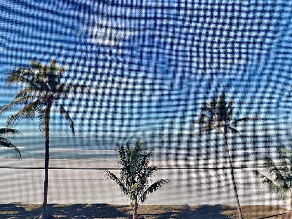 Seaside 2 by Distinctive Beach Rentals