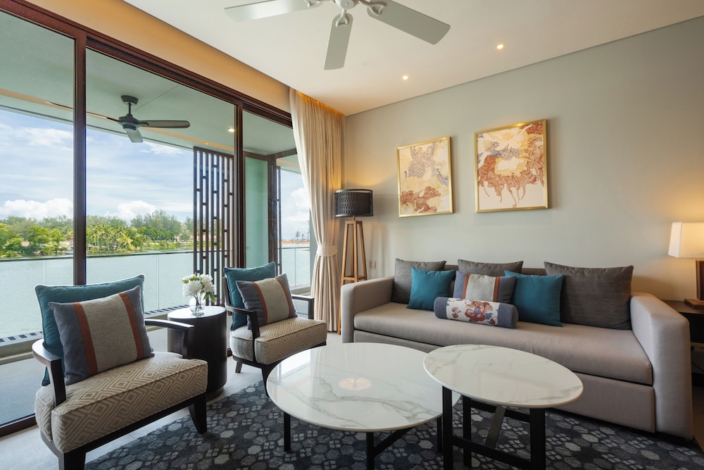 ANGSANA Oceanview in Laguna area