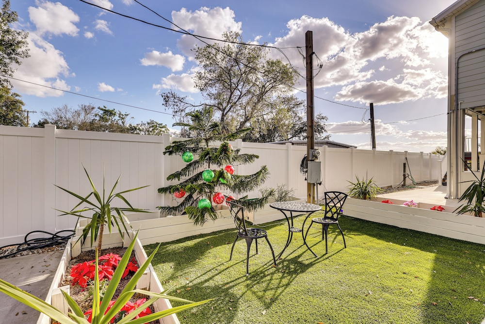 Private Beach: 'hidden Shack By the Bay' in Ruskin