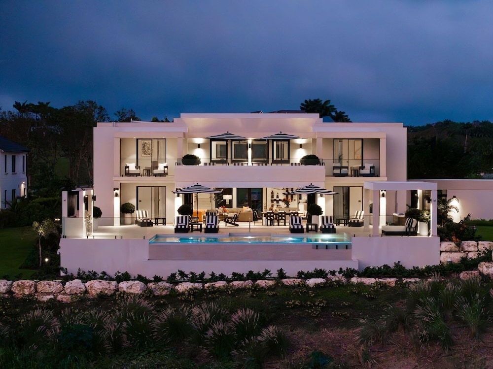 Apes Hill - Fresh Wind 4 Bedroom Villa