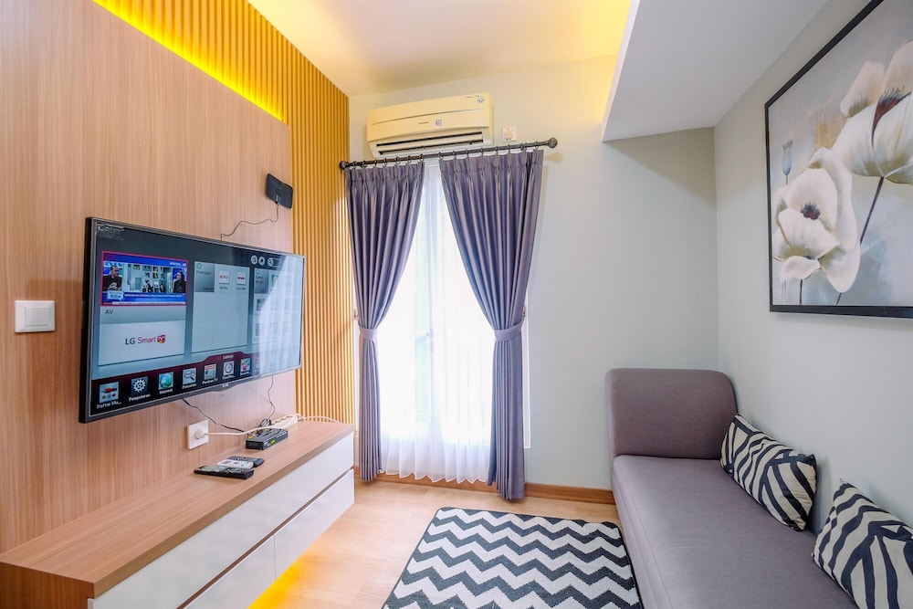 Nice and Homey 2BR at Podomoro Golf View Apartment