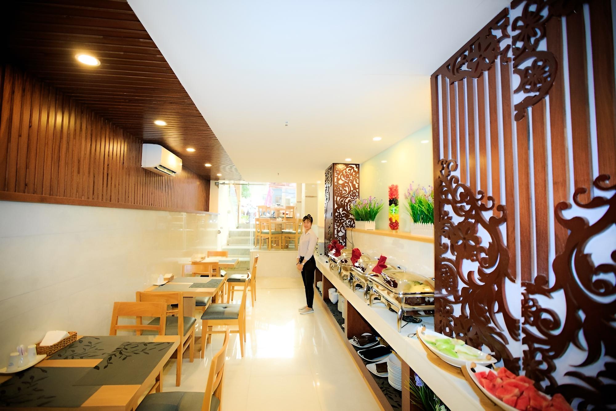 Lucky Star Hotel